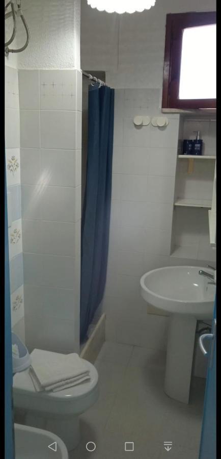 Villa Vera Trifamigliare Con Ingresso Diretto 20 Mt Al Mare Clima Wi-Fi Bbq Cala Liberotto Exterior photo